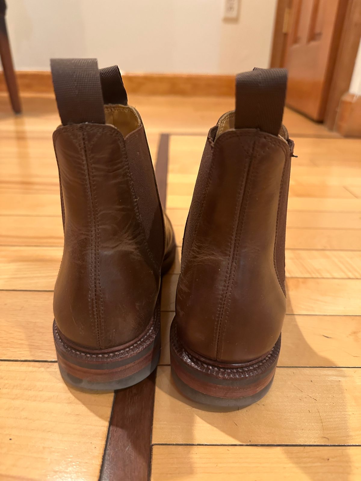 Photo by waltyboy on April 6, 2024 of the Meermin Chelsea Boot in Rust Waxy Calf.