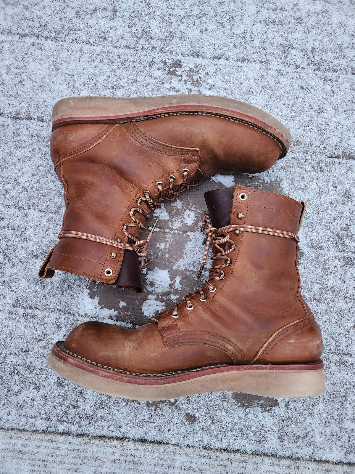 Photo by ba_knows on February 1, 2023 of the Nicks Traveler in Horween Orange Predator.