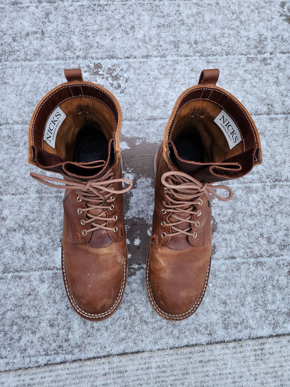 Photo by ba_knows on February 1, 2023 of the Nicks Traveler in Horween Orange Predator.