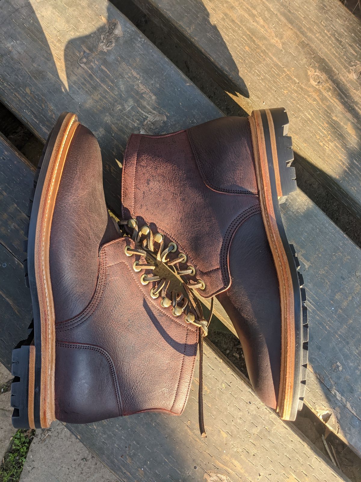 Photo by pumas88888888 on October 1, 2022 of the Grant Stone Diesel Boot in C.F. Stead Dark Burgundy Classic Kudu.