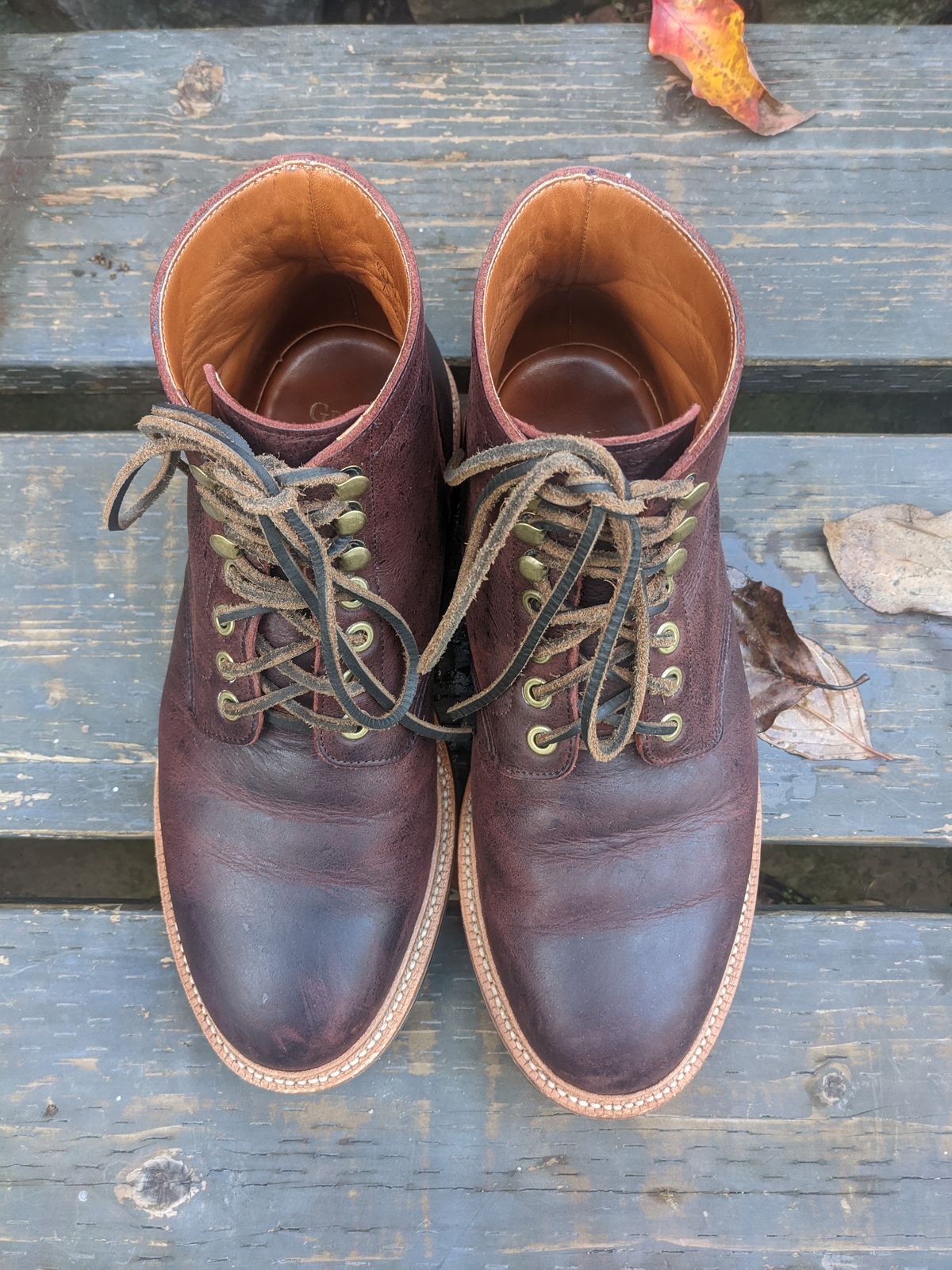 Photo by pumas88888888 on November 2, 2022 of the Grant Stone Diesel Boot in C.F. Stead Dark Burgundy Classic Kudu.