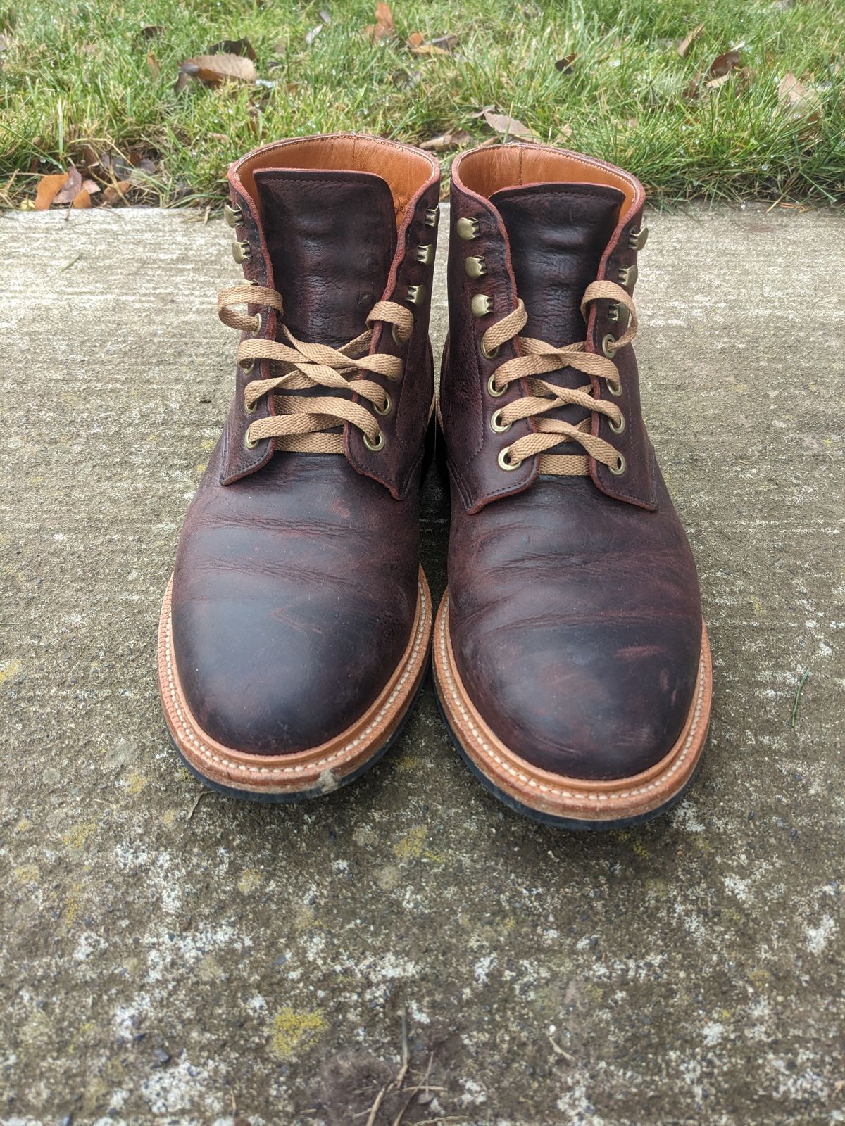 Photo by pumas88888888 on January 4, 2023 of the Grant Stone Diesel Boot in C.F. Stead Dark Burgundy Classic Kudu.