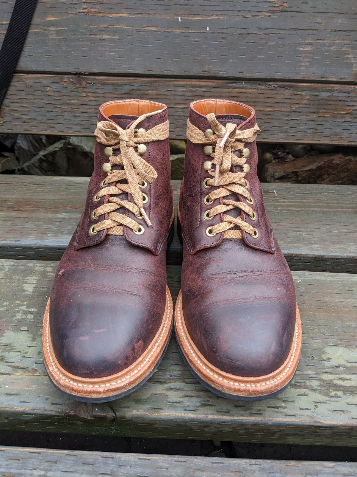 Photo by pumas88888888 on February 4, 2023 of the Grant Stone Diesel Boot in C.F. Stead Dark Burgundy Classic Kudu.