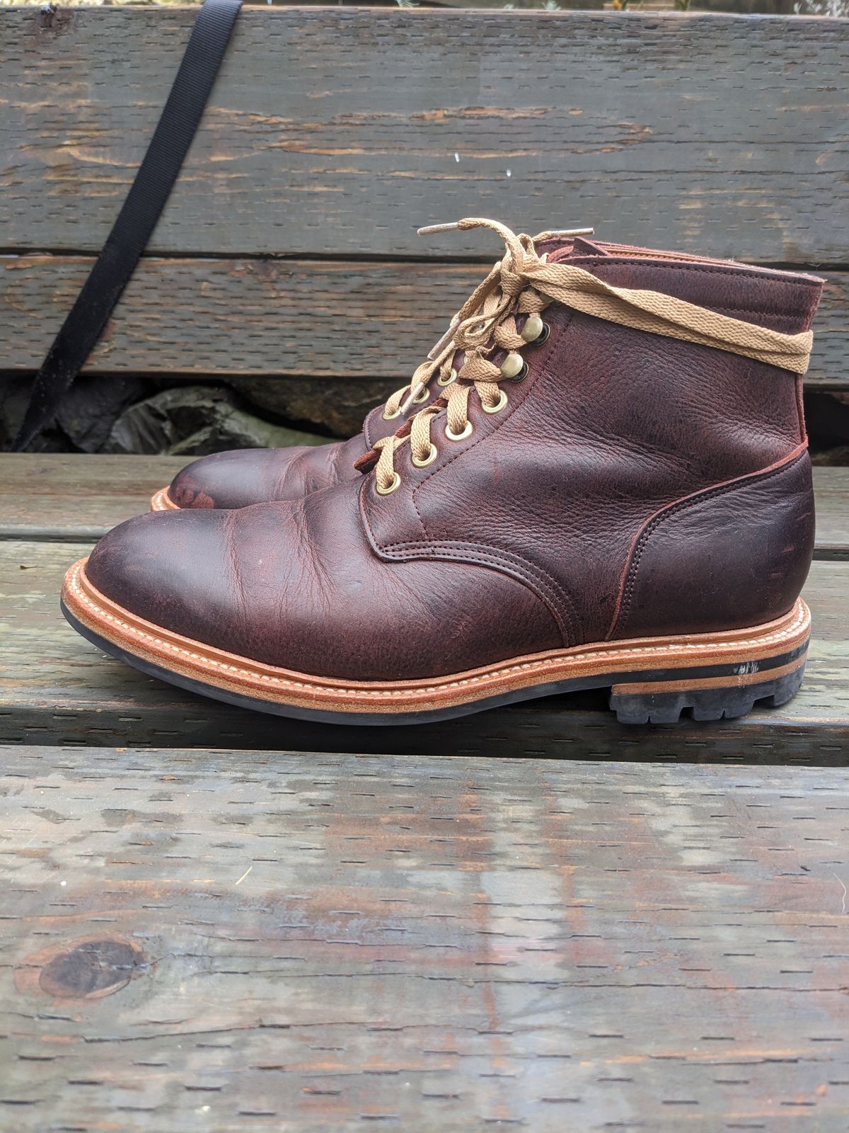 Photo by pumas88888888 on February 4, 2023 of the Grant Stone Diesel Boot in C.F. Stead Dark Burgundy Classic Kudu.