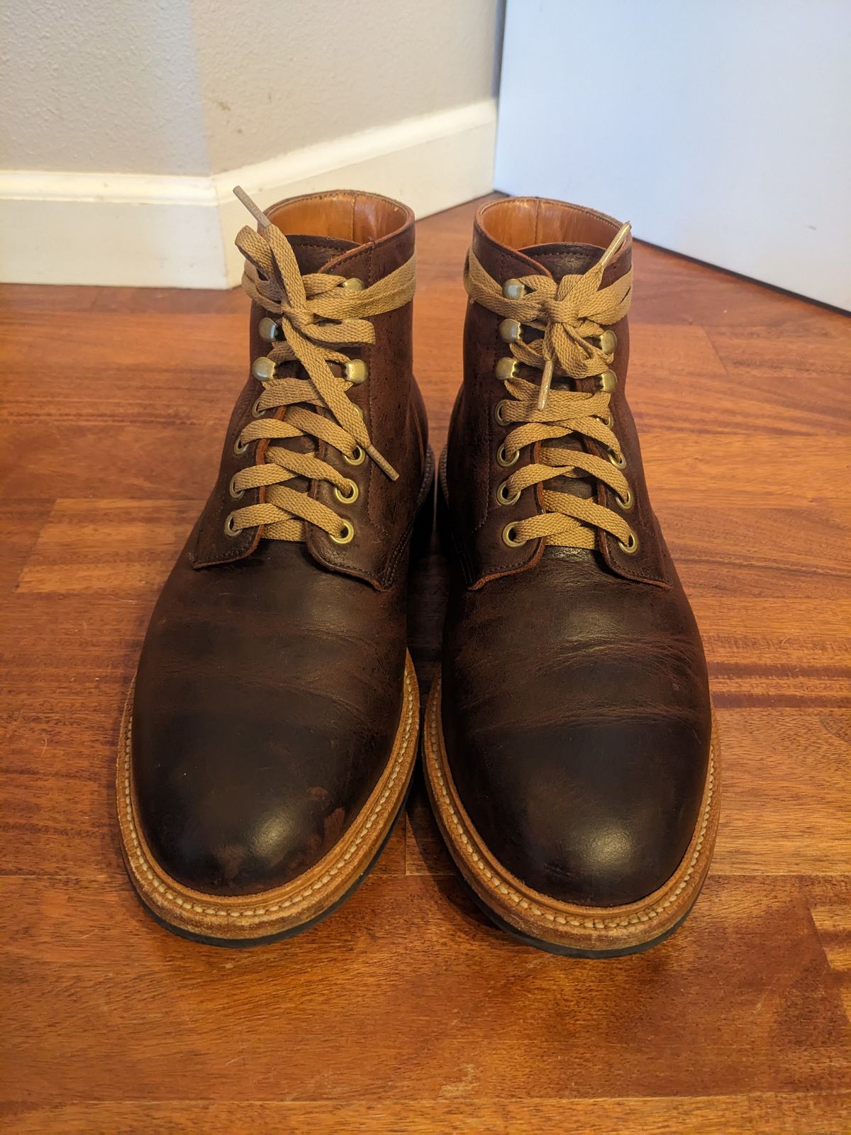 Photo by pumas88888888 on March 4, 2023 of the Grant Stone Diesel Boot in C.F. Stead Dark Burgundy Classic Kudu.