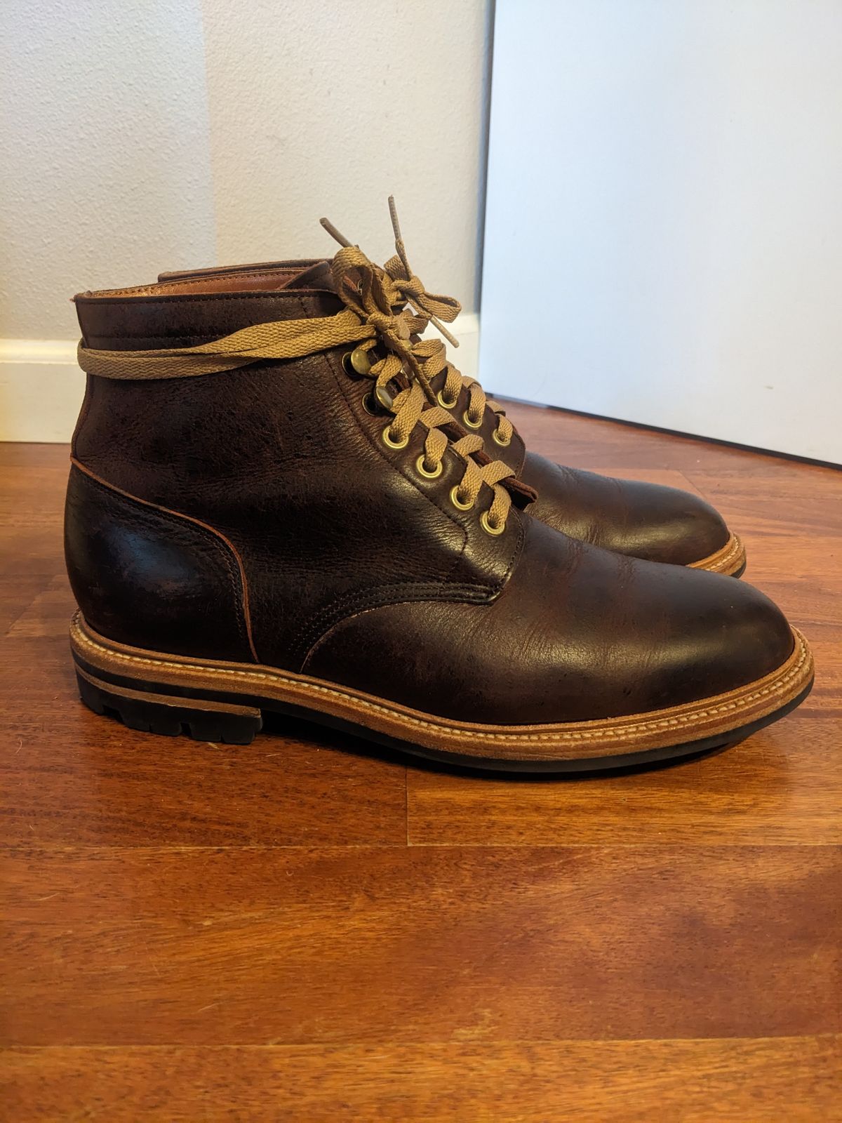Photo by pumas88888888 on March 4, 2023 of the Grant Stone Diesel Boot in C.F. Stead Dark Burgundy Classic Kudu.