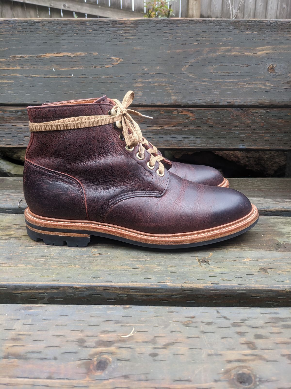 Photo by pumas88888888 on April 2, 2023 of the Grant Stone Diesel Boot in C.F. Stead Dark Burgundy Classic Kudu.