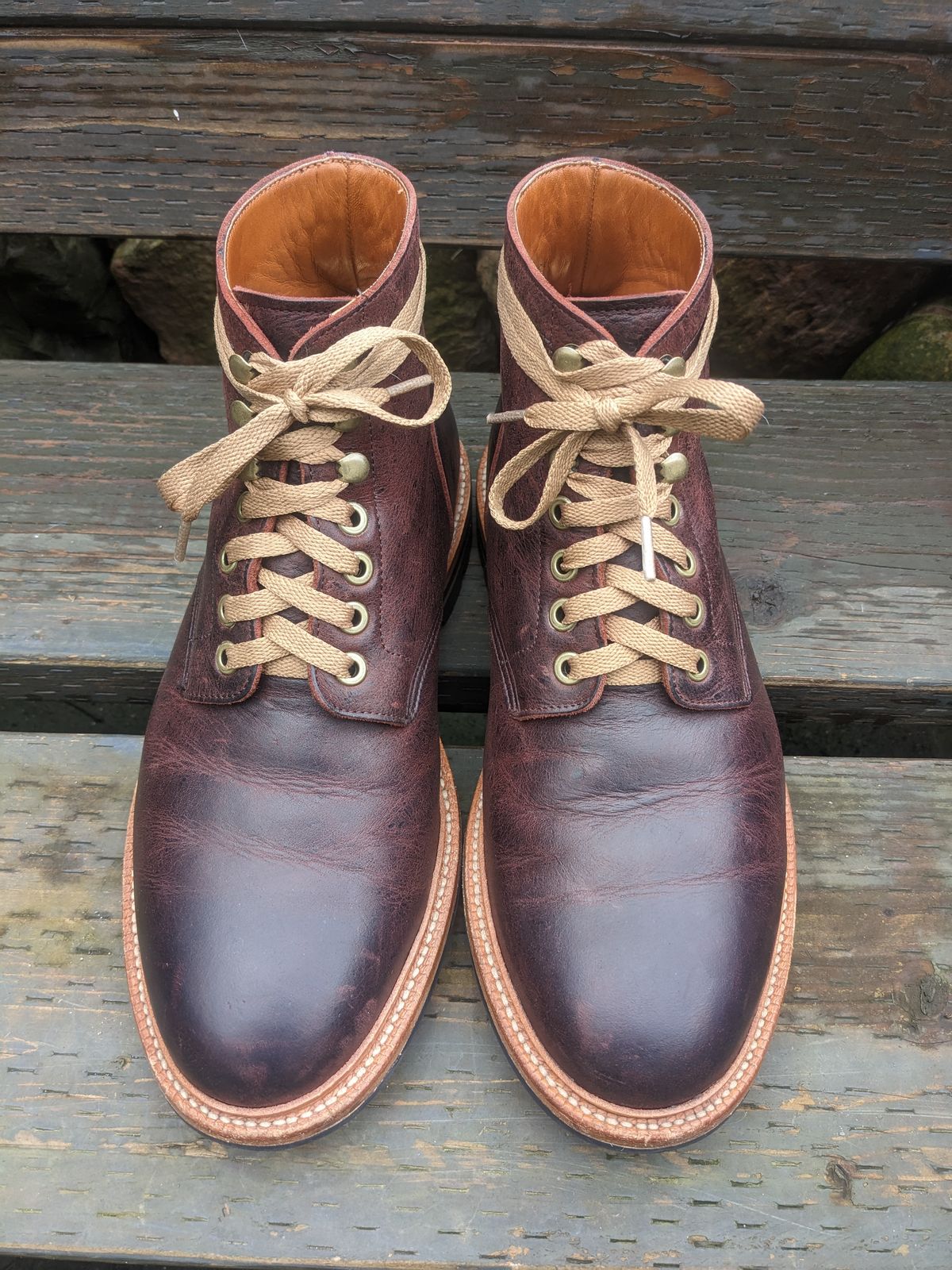 Photo by pumas88888888 on April 2, 2023 of the Grant Stone Diesel Boot in C.F. Stead Dark Burgundy Classic Kudu.