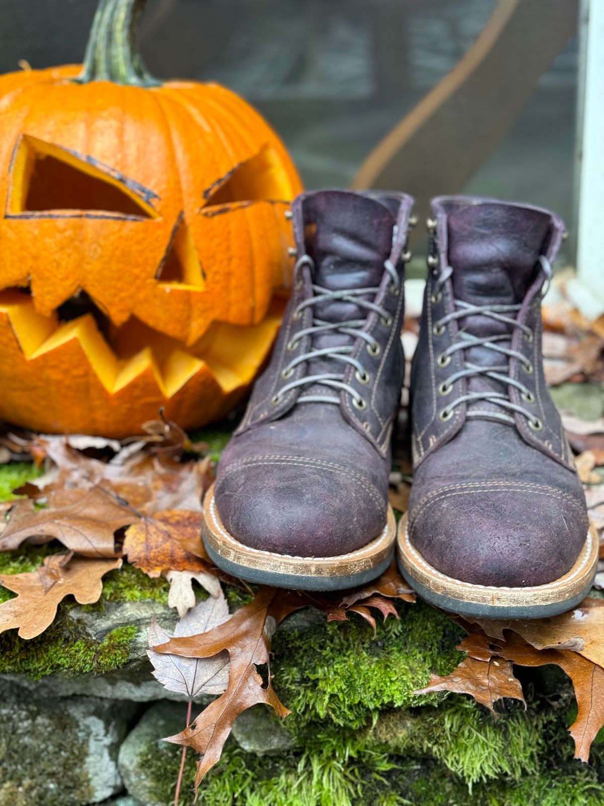 Photo by thewampus on November 1, 2023 of the Truman Service Boot in C.F. Stead Black Burgundy Rambler.