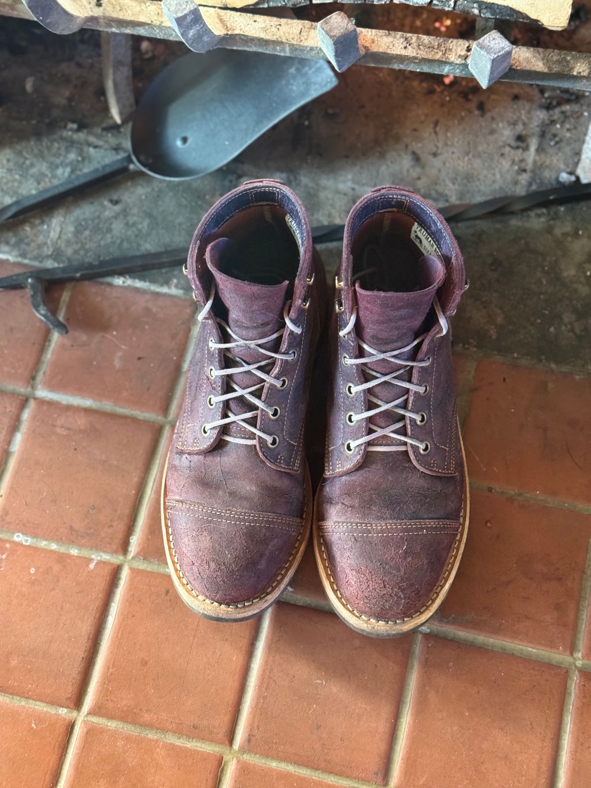 Photo by thewampus on February 3, 2024 of the Truman Service Boot in C.F. Stead Black Burgundy Rambler.