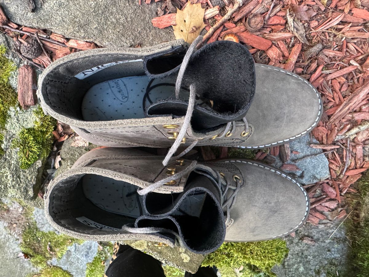 Photo by thewampus on October 1, 2024 of the Nicks MTO in Horween Steel Predator.