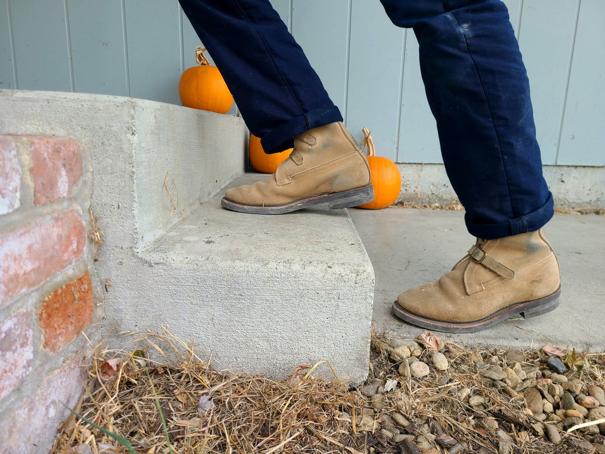 Photo by TheSlickBastard on November 1, 2023 of the Dehner Tank Boot (Strap) in Tan Calfskin.