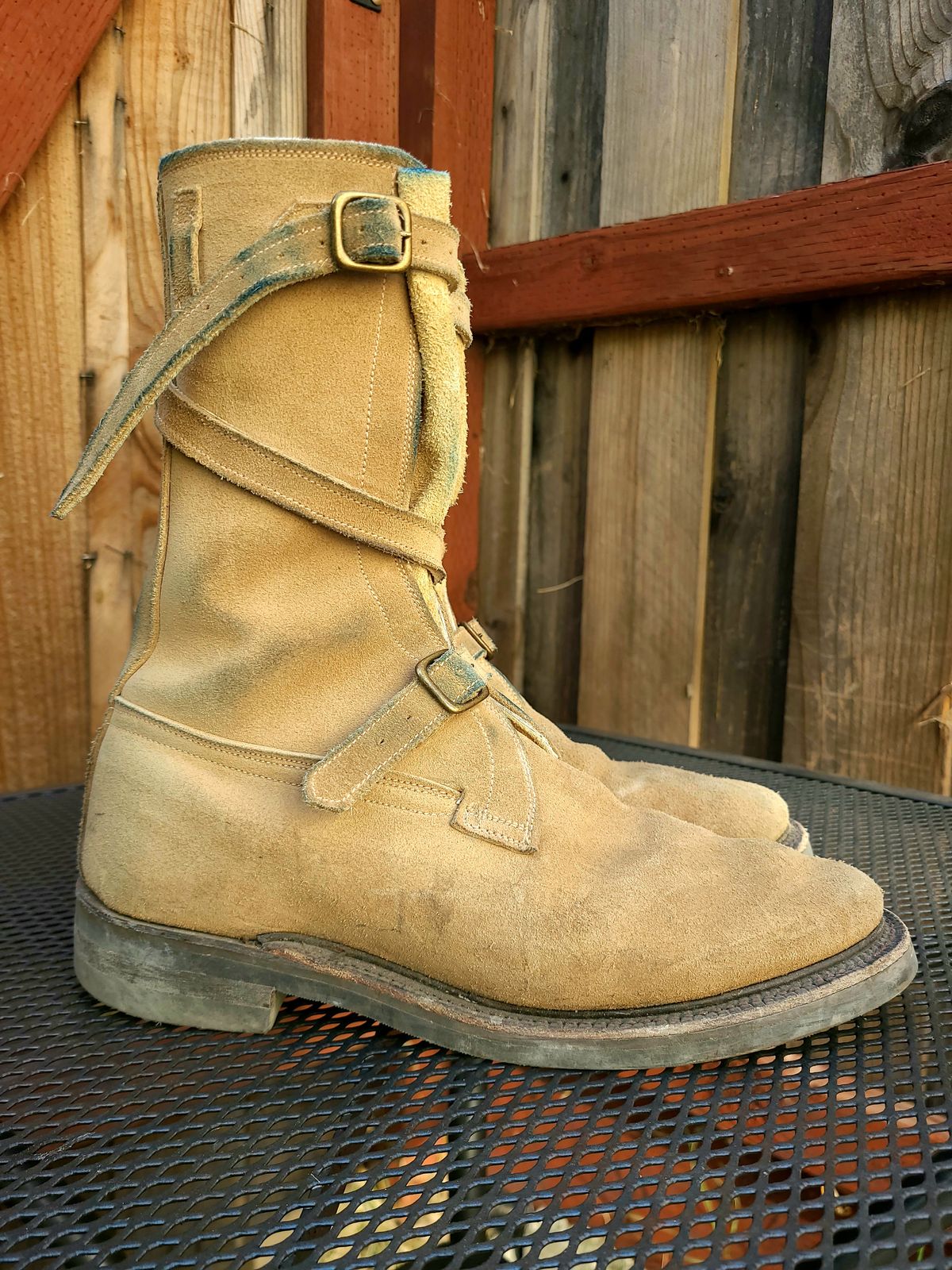 Photo by TheSlickBastard on November 1, 2023 of the Dehner Tank Boot (Strap) in Tan Calfskin.