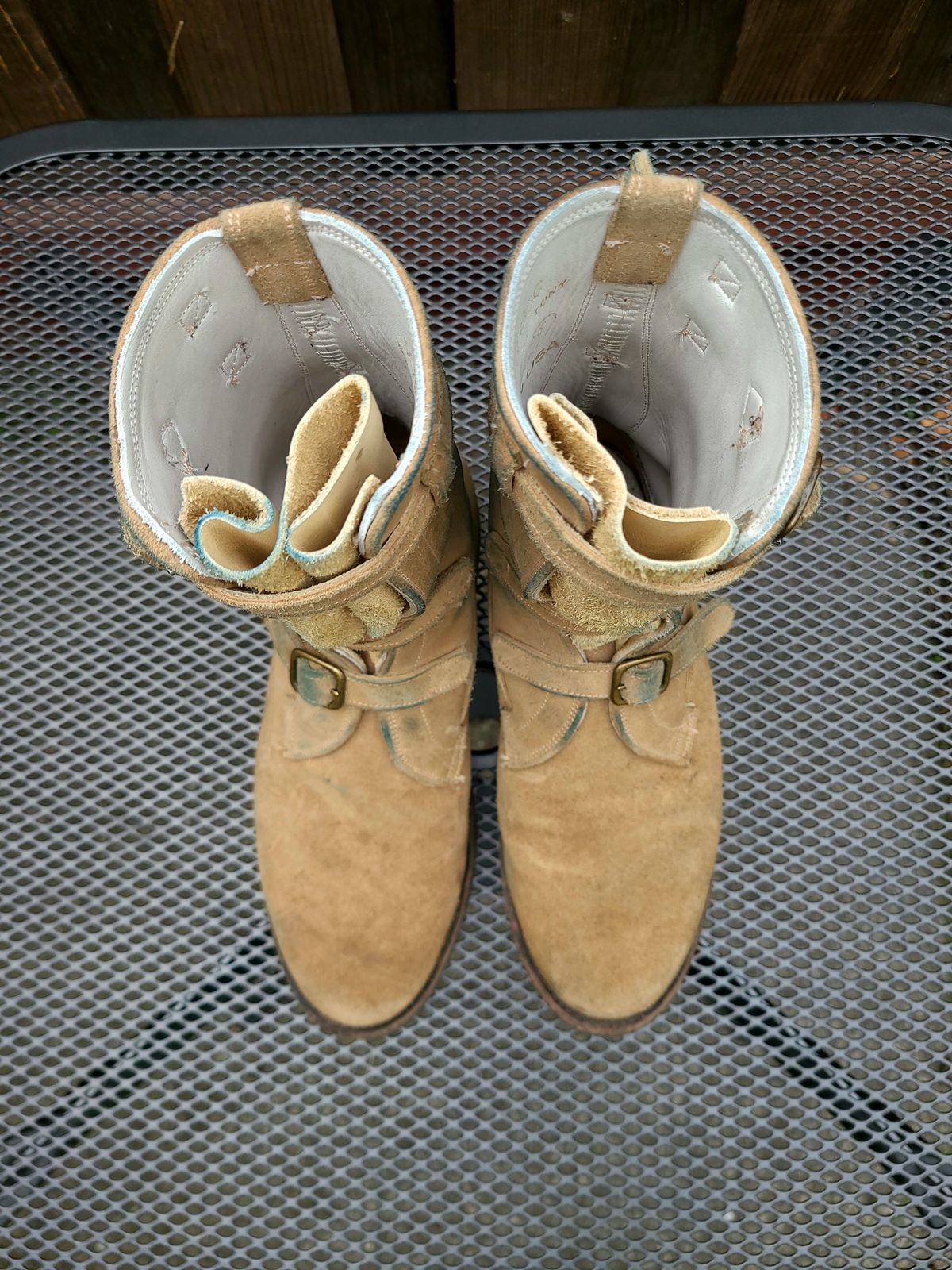 Photo by TheSlickBastard on December 1, 2023 of the Dehner Tank Boot (Strap) in Tan Calfskin.
