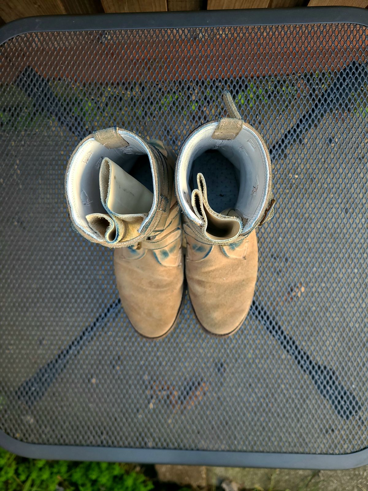 Photo by TheSlickBastard on January 1, 2024 of the Dehner Tank Boot (Strap) in Tan Calfskin.