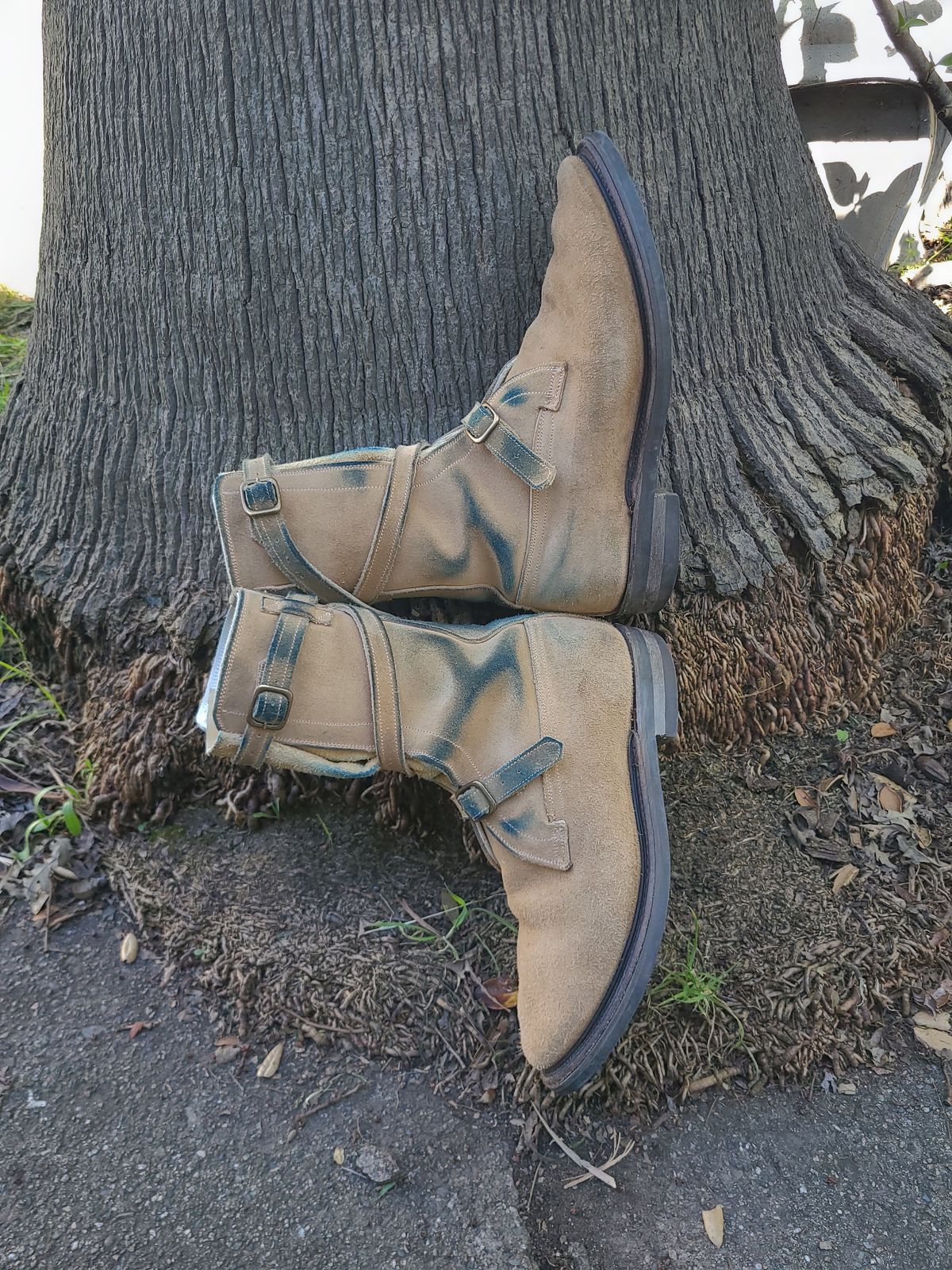 Photo by TheSlickBastard on April 1, 2024 of the Dehner Tank Boot (Strap) in Tan Calfskin.