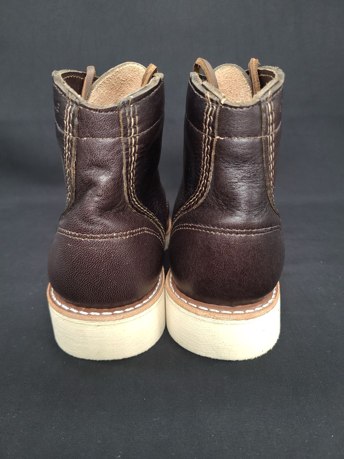 Photo by TheSlickBastard on October 2, 2022 of the Wolverine 1000 Mile Moc-Toe Boot in Horween Arabica Lux Calfskin.