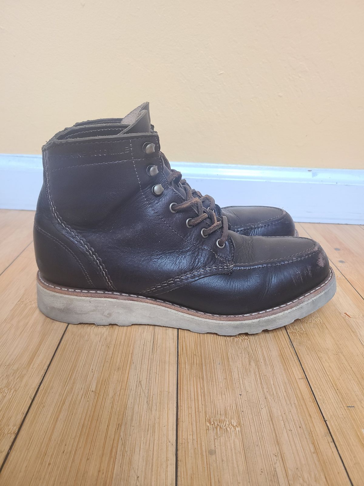 Photo by TheSlickBastard on December 1, 2022 of the Wolverine 1000 Mile Moc-Toe Boot in Horween Arabica Lux Calfskin.