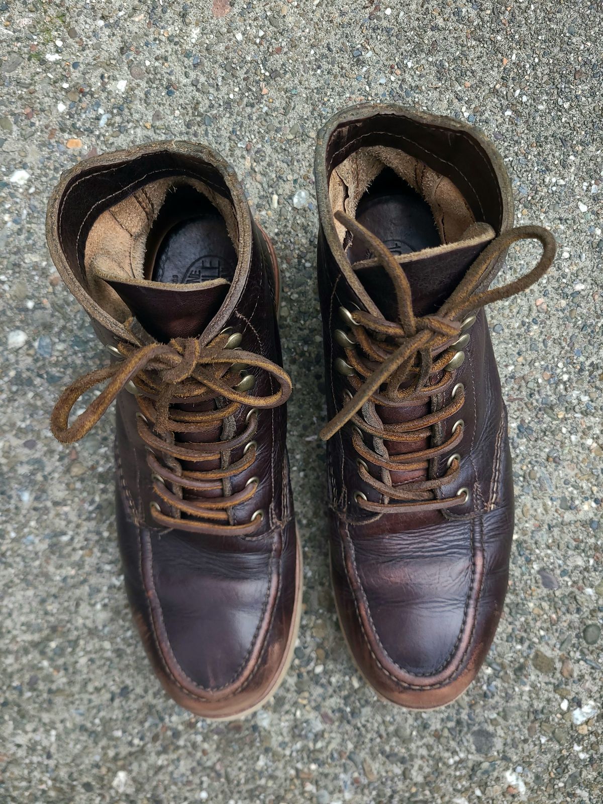 Photo by TheSlickBastard on April 3, 2023 of the Wolverine 1000 Mile Moc-Toe Boot in Horween Arabica Lux Calfskin.