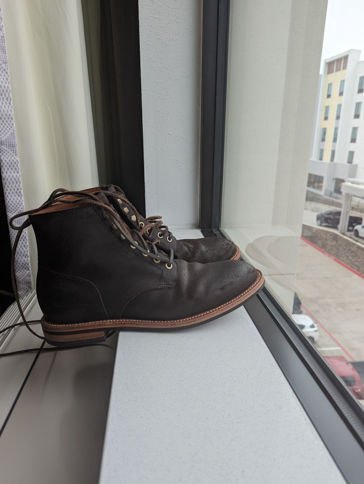 Photo by unofficiallegends on November 4, 2022 of the Grant Stone Diesel Boot in C.F. Stead Earth Waxy Commander Suede.