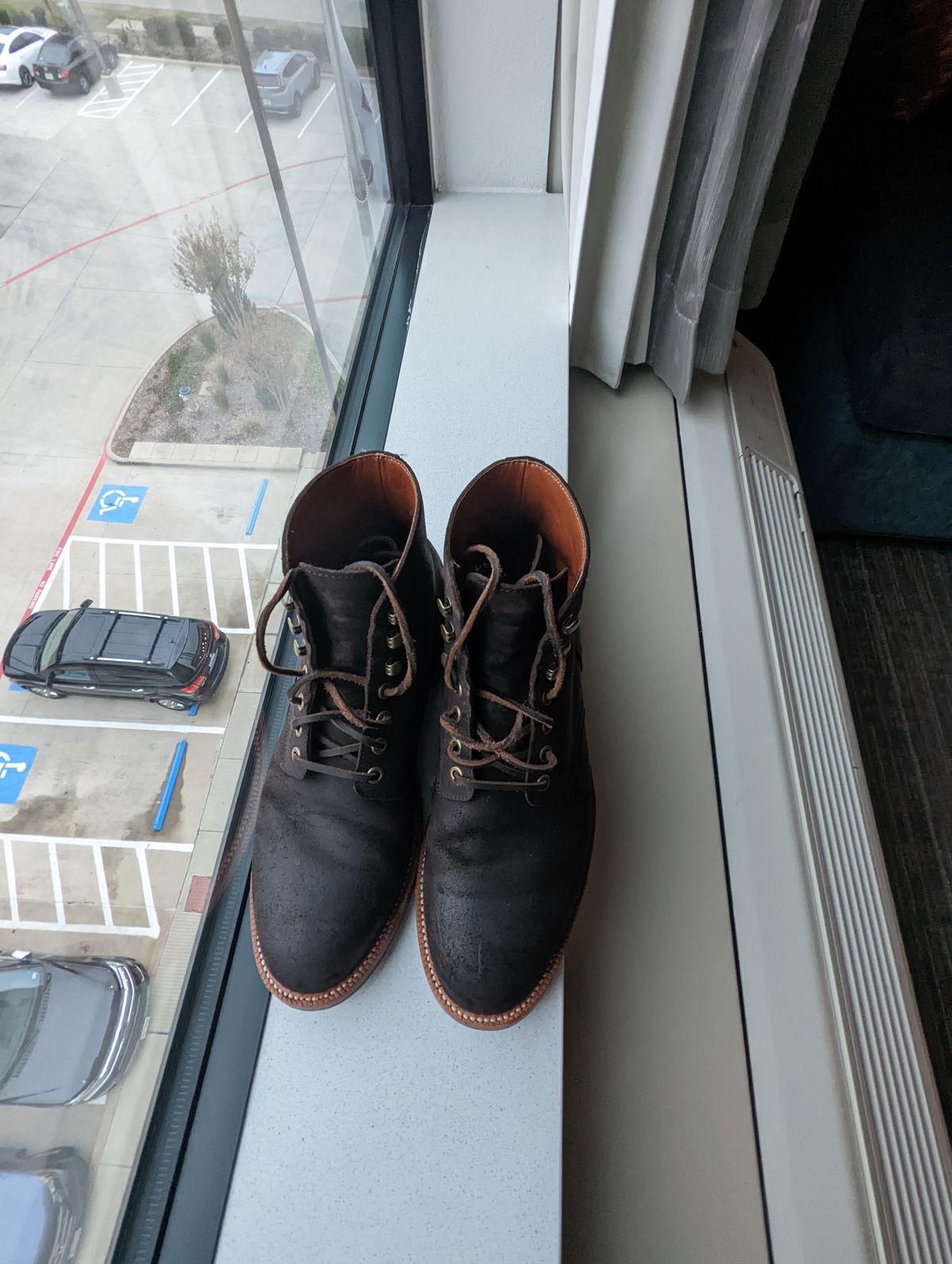 Photo by unofficiallegends on November 4, 2022 of the Grant Stone Diesel Boot in C.F. Stead Earth Waxy Commander Suede.