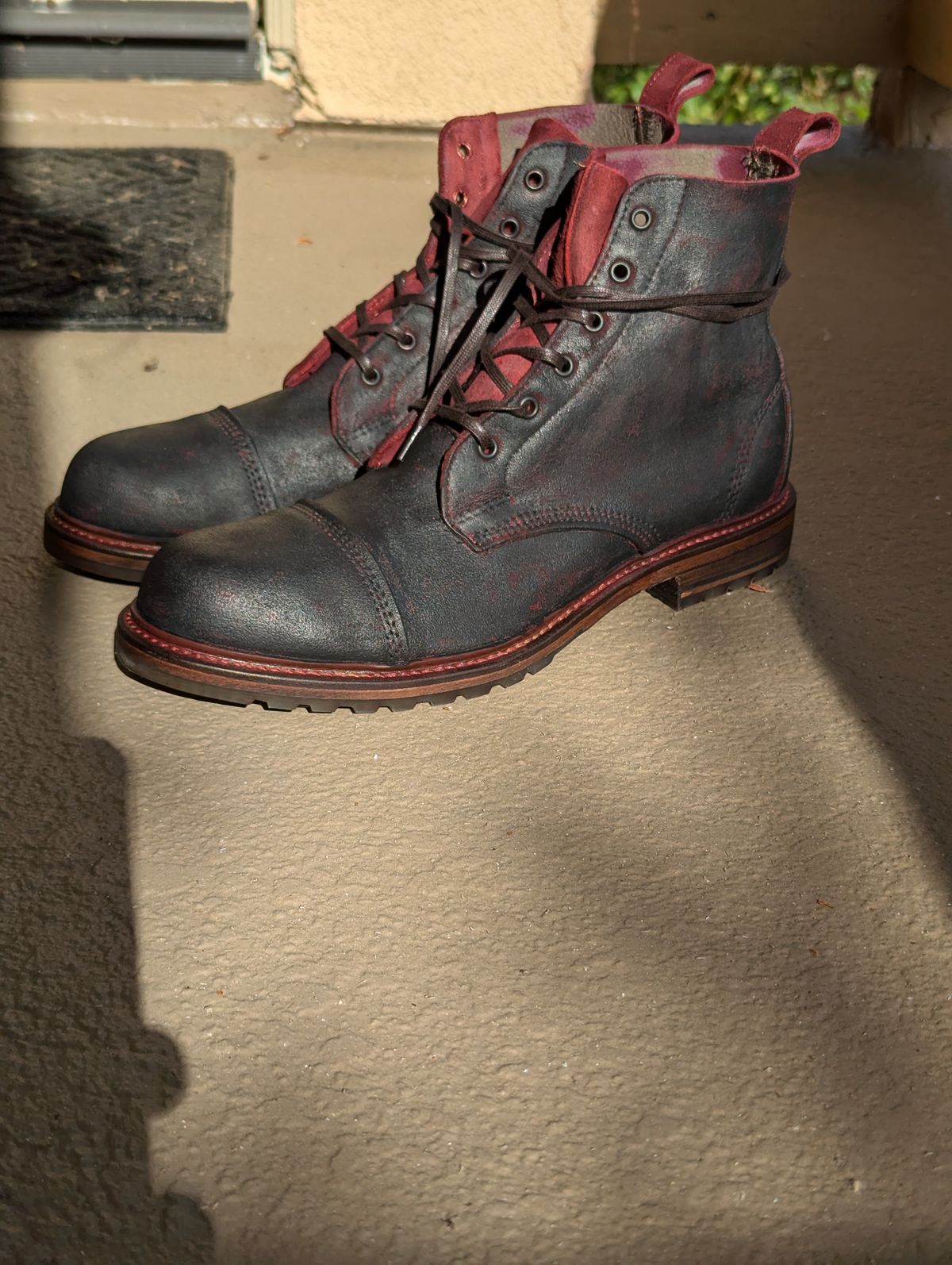 Photo by unofficiallegends on October 1, 2024 of the Allen Edmonds Normandy in Unknown Leather.