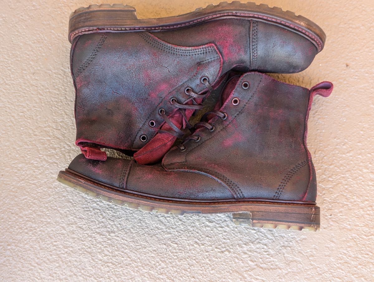 Photo by unofficiallegends on November 3, 2024 of the Allen Edmonds Normandy in Unknown Leather.