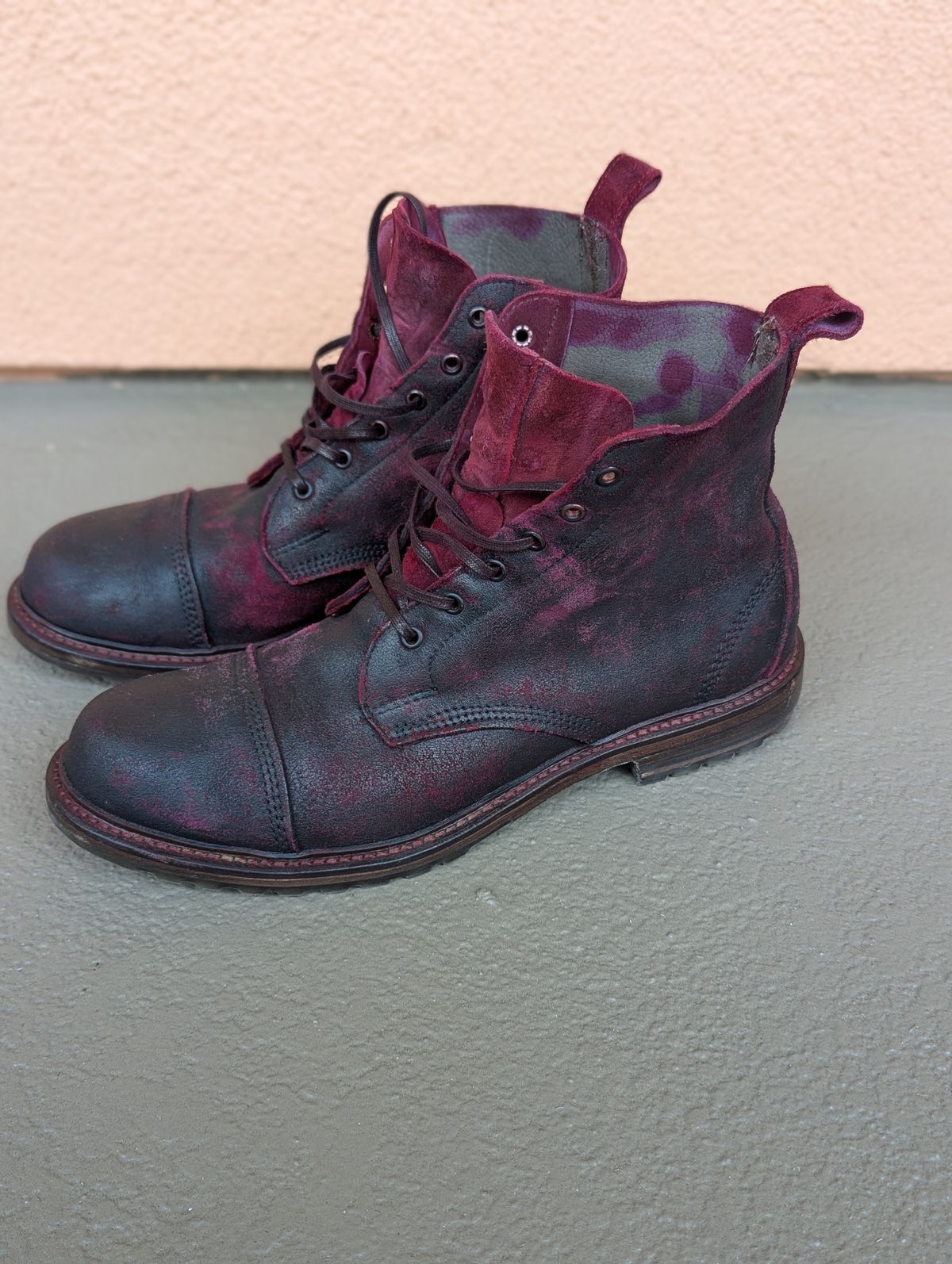 Photo by unofficiallegends on December 4, 2024 of the Allen Edmonds Normandy in Unknown Leather.