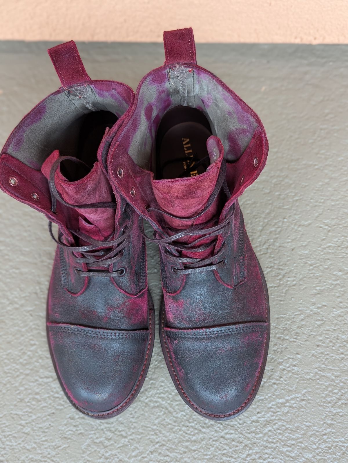 Photo by unofficiallegends on December 4, 2024 of the Allen Edmonds Normandy in Unknown Leather.
