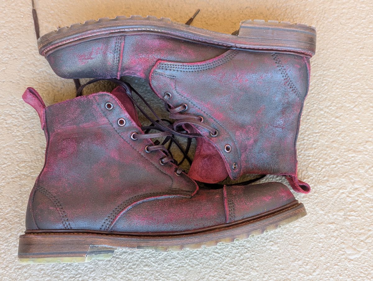 Photo by unofficiallegends on January 4, 2025 of the Allen Edmonds Normandy in Unknown Leather.
