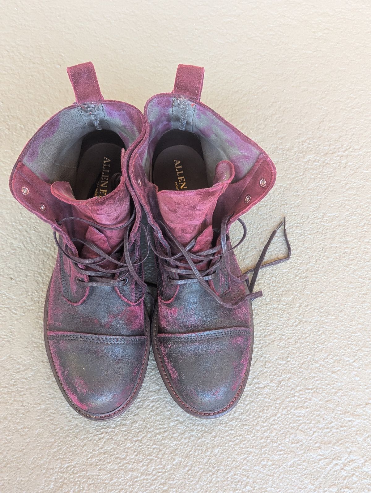 Photo by unofficiallegends on February 2, 2025 of the Allen Edmonds Normandy in Unknown Leather.