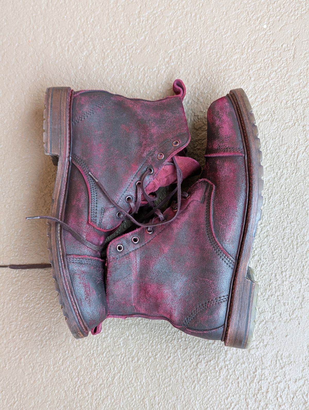 Photo by unofficiallegends on March 2, 2025 of the Allen Edmonds Normandy in Unknown Leather.
