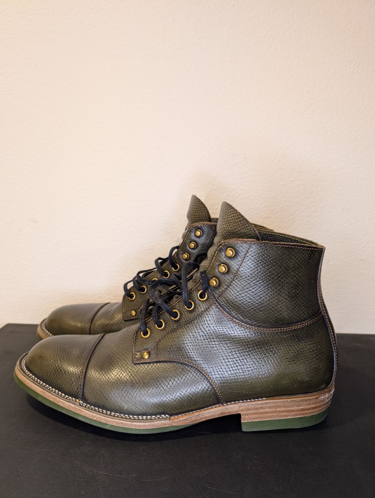 Photo by unofficiallegends on January 4, 2026 of the Iron Boots x Østmo Type 1 in Horween Pioneer Hatchgrain Green.