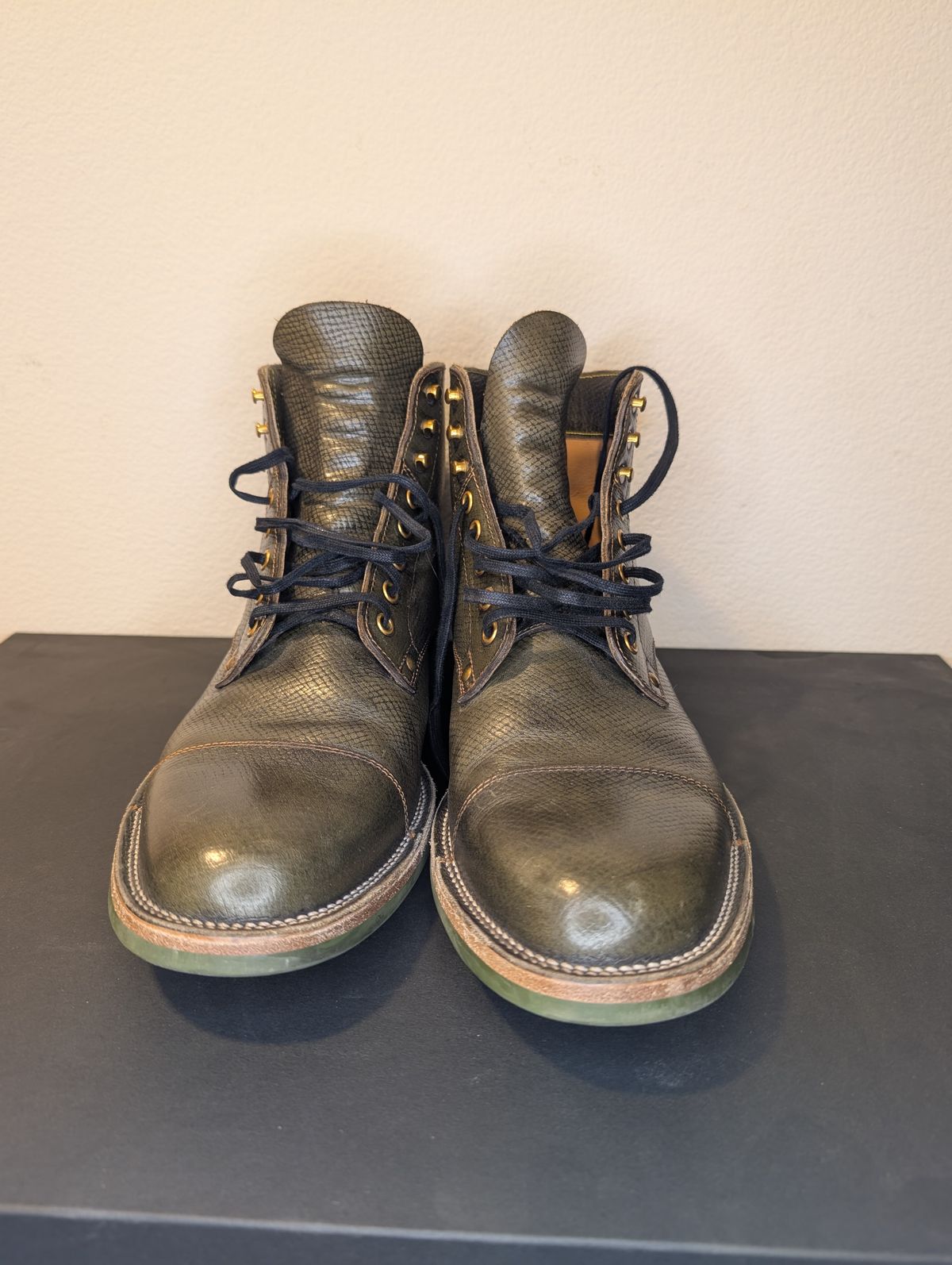 Photo by unofficiallegends on February 5, 2026 of the Iron Boots x Østmo Type 1 in Horween Pioneer Hatchgrain Green.