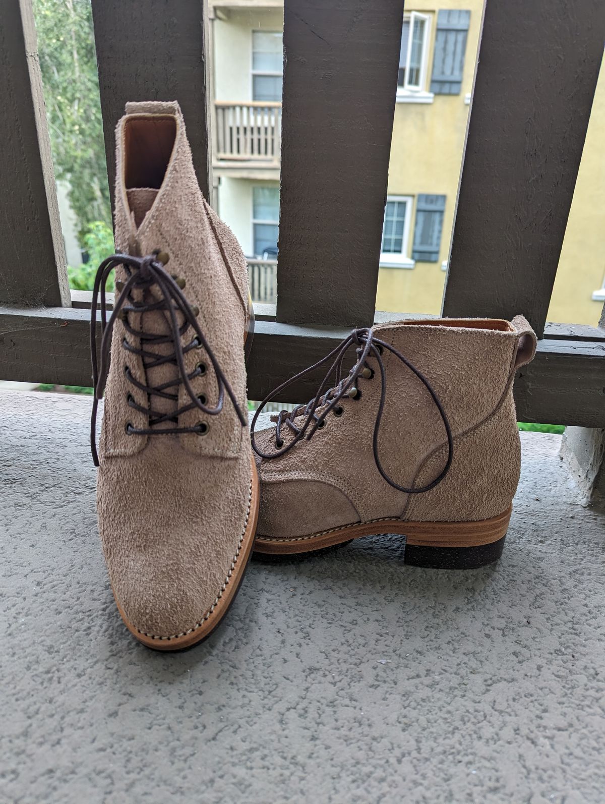 Photo by unofficiallegends on October 1, 2023 of the Jakkrabbits Officer Boots in Heritage Natural Vegetable Tanned Roughout.