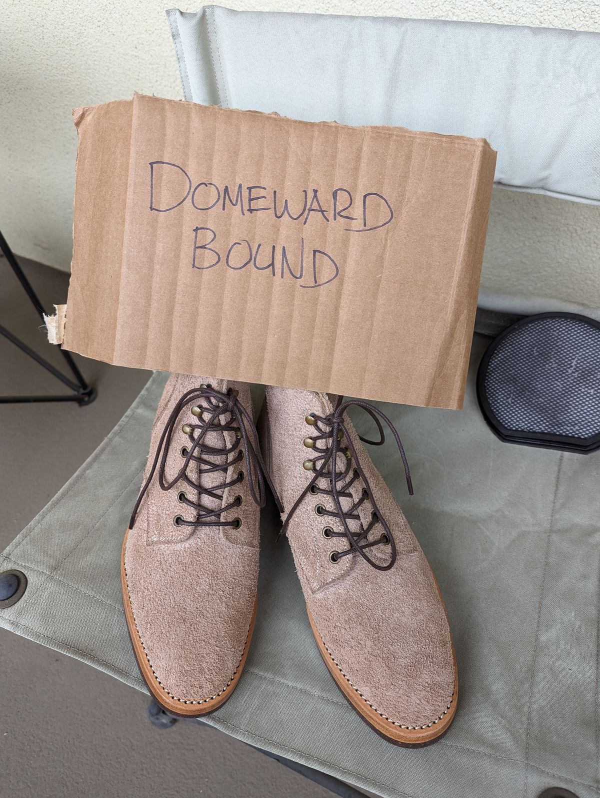 Photo by unofficiallegends on October 1, 2023 of the Jakkrabbits Officer Boots in Heritage Natural Vegetable Tanned Roughout.