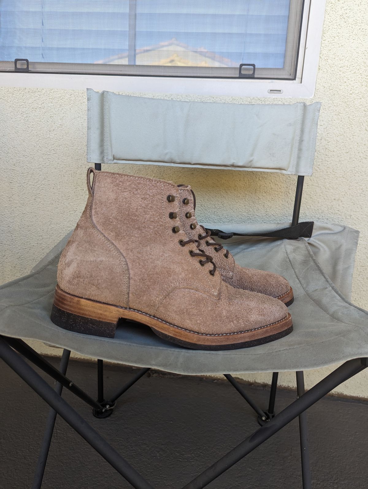 Photo by unofficiallegends on December 2, 2023 of the Jakkrabbits Officer Boots in Heritage Natural Vegetable Tanned Roughout.
