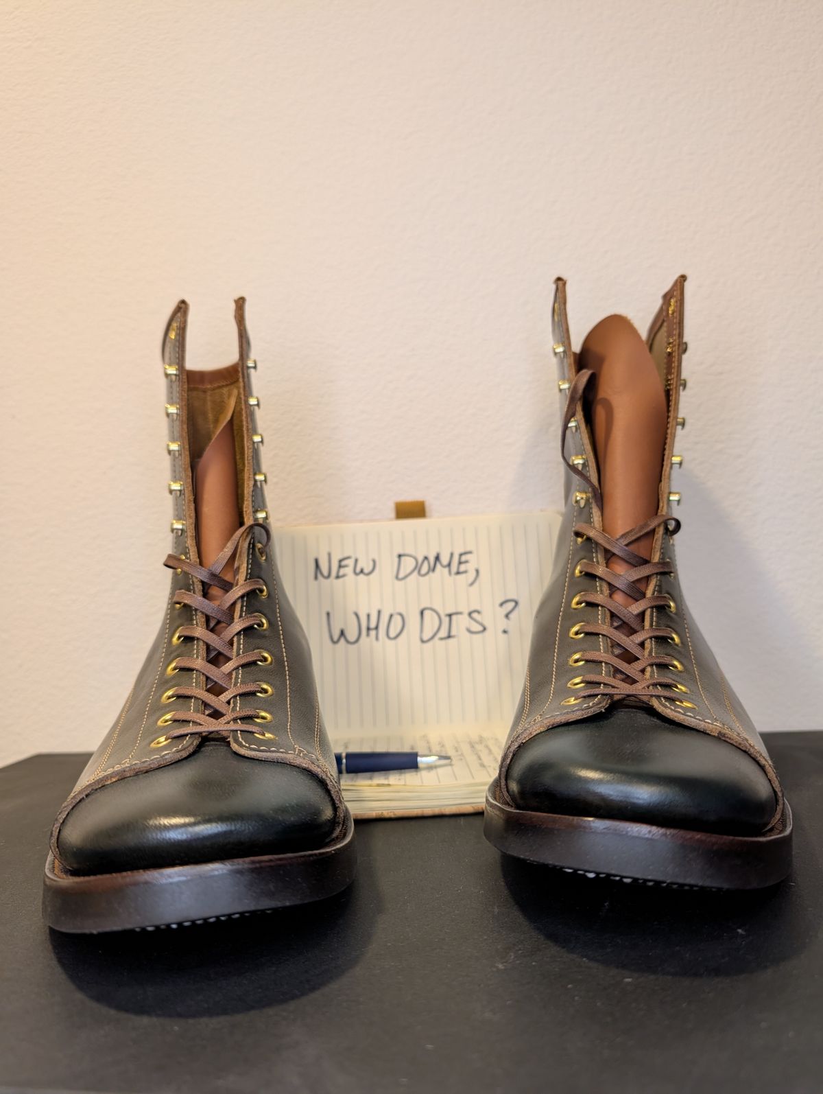 Photo by unofficiallegends on October 5, 2025 of the Clinch Gary Boots in Clinch / Green-Overdyed Horsebutt.