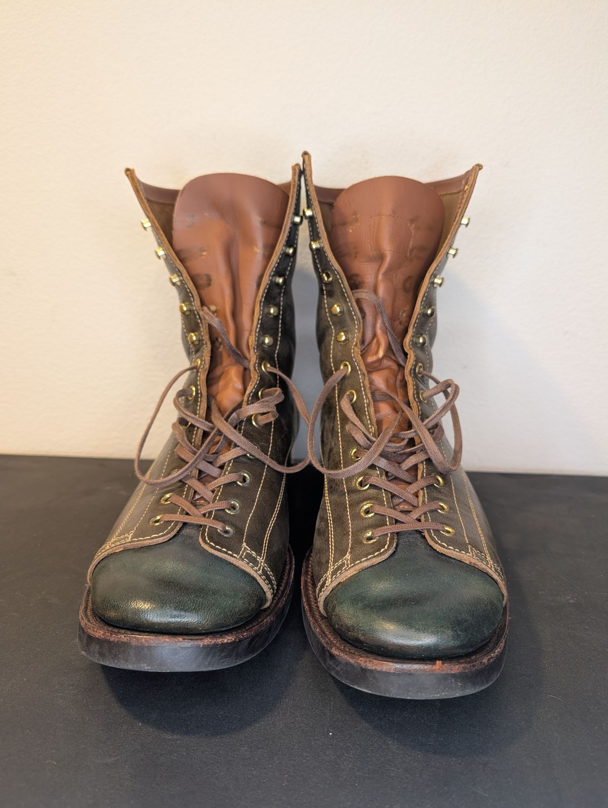 Photo by unofficiallegends on April 5, 2026 of the Clinch Gary Boots in Clinch / Green-Overdyed Horsebutt.