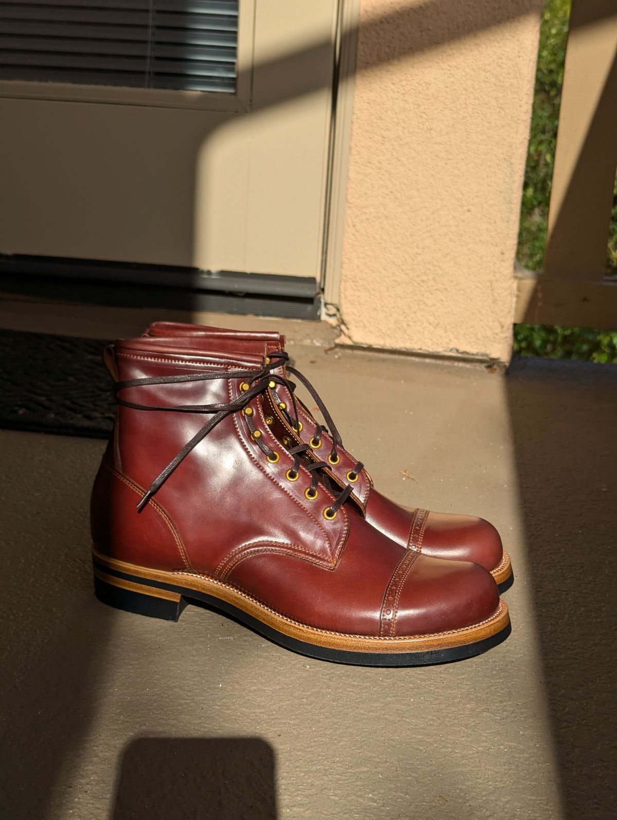 Photo by unofficiallegends on October 1, 2024 of the Iron Boots 5515 in Maryam Ruggine Shell Cordovan.