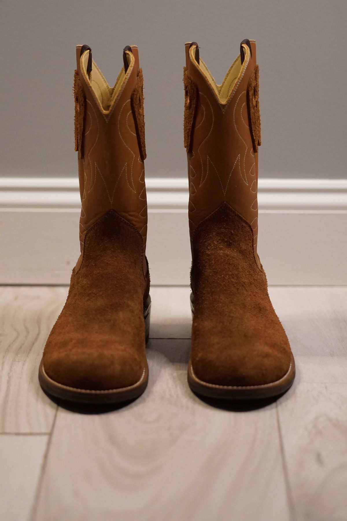 Photo by litespeedd on October 1, 2024 of the Beck Cowboy Boots Working Cowboy Custom in Seidel Brown Roughout.