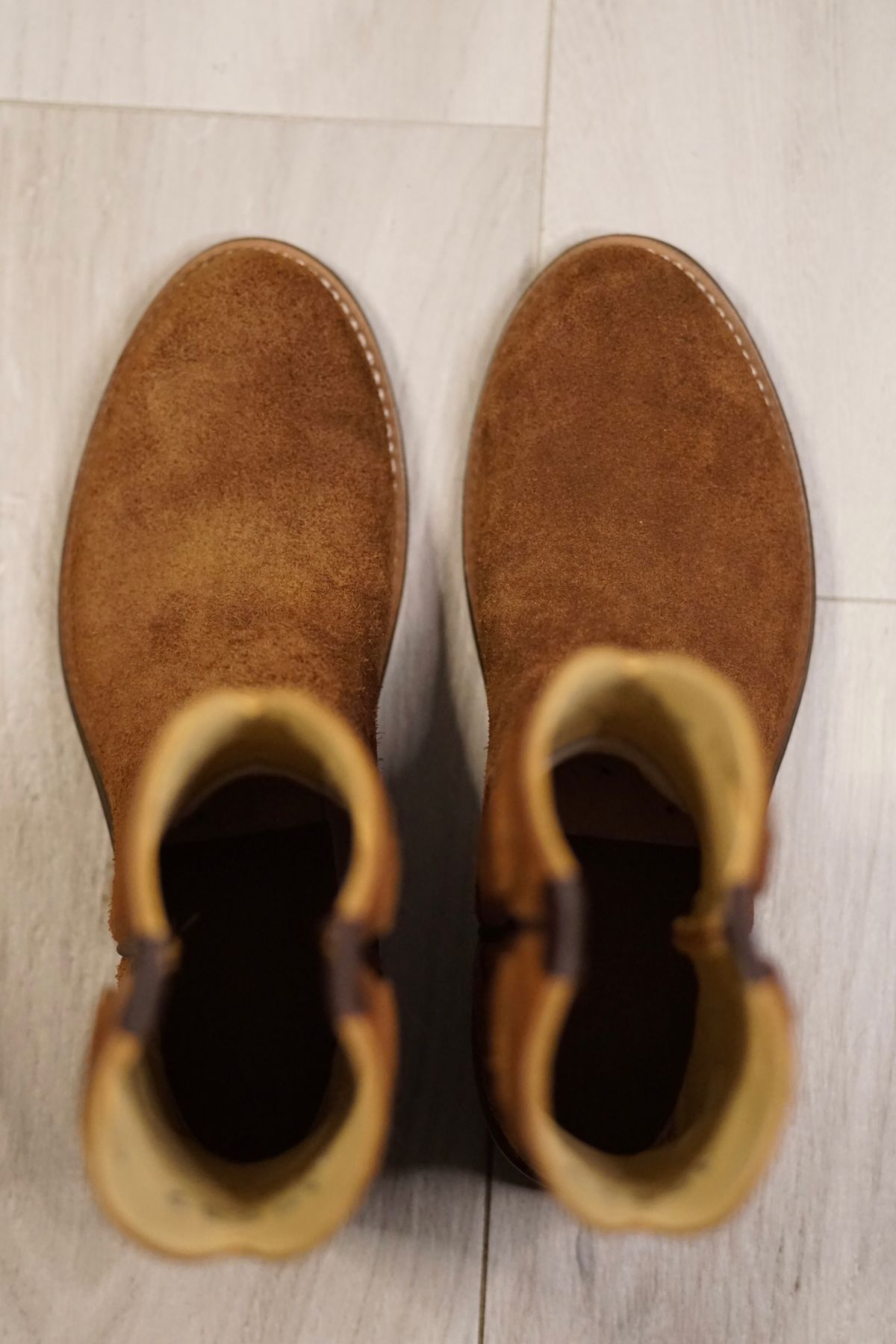 Photo by litespeedd on October 1, 2024 of the Beck Cowboy Boots Working Cowboy Custom in Seidel Brown Roughout.