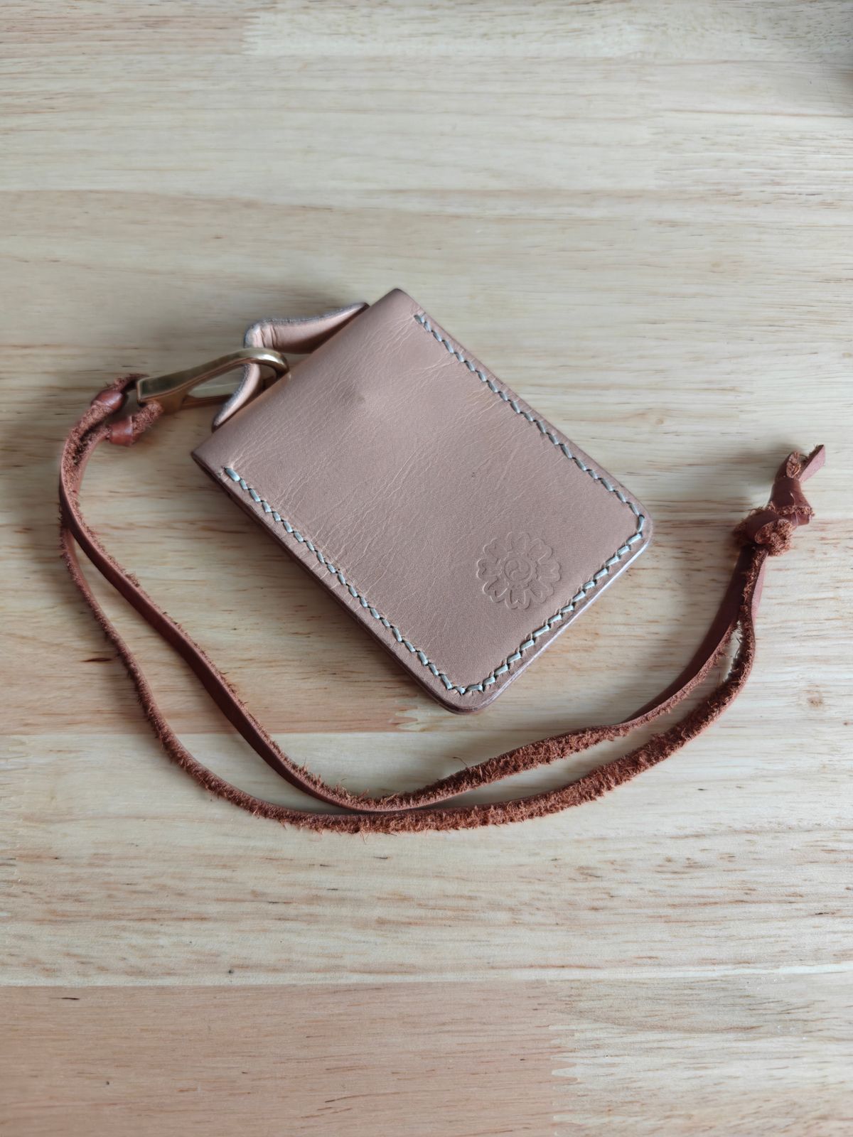 Photo by litespeedd on December 4, 2025 of the Black Lotus Leather Custom Card Case in Korba Buffalo Calf Natural.