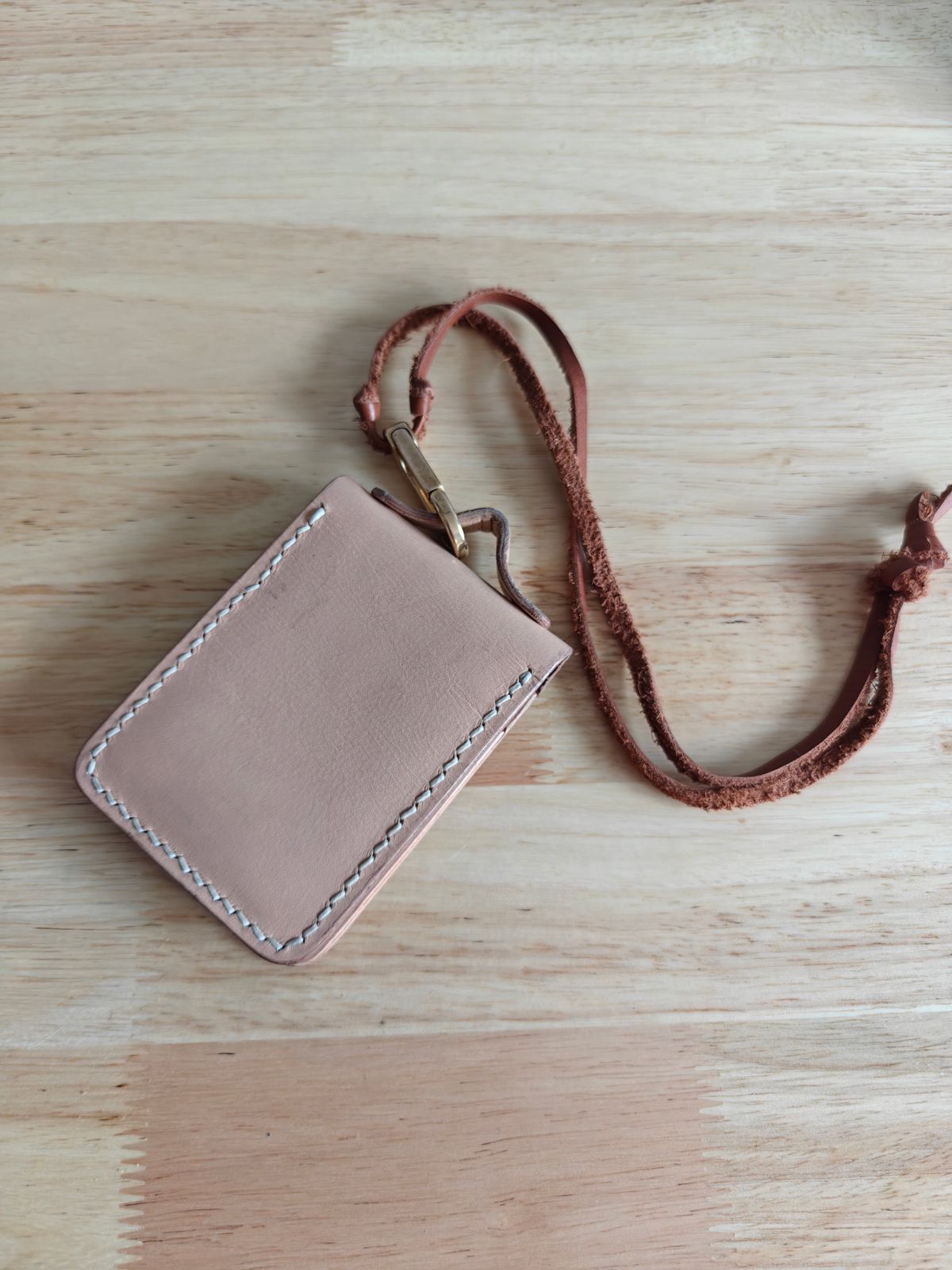 Photo by litespeedd on December 4, 2025 of the Black Lotus Leather Custom Card Case in Korba Buffalo Calf Natural.