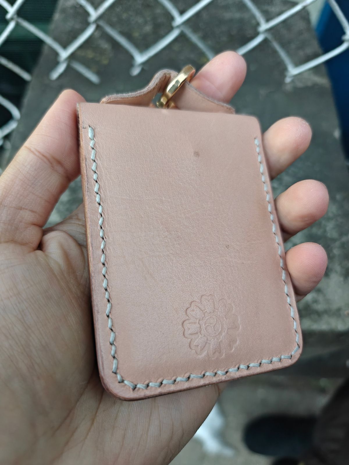 Photo by litespeedd on January 2, 2026 of the Black Lotus Leather Custom Card Case in Korba Buffalo Calf Natural.