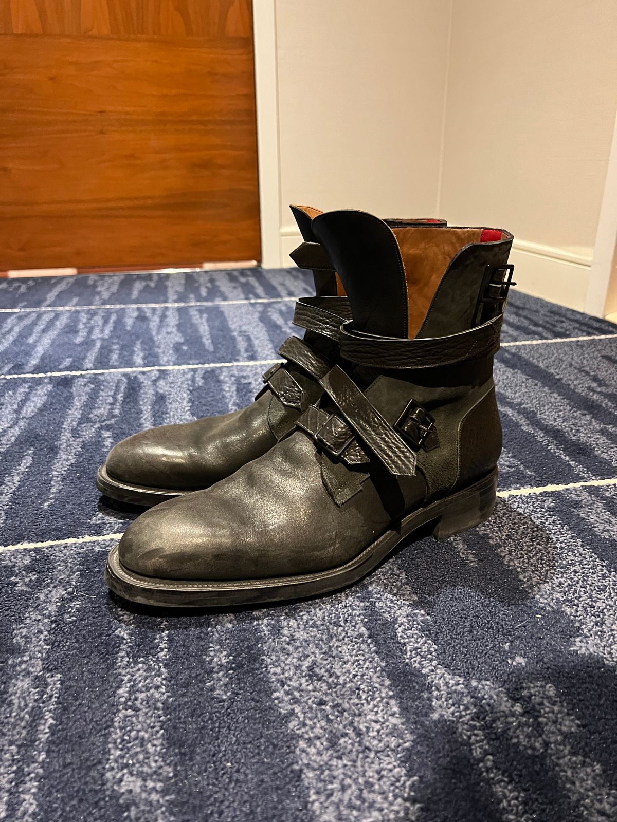 Photo by litespeedd on February 23, 2025 of the Arno Custom Model in Maryam Washed Horsebutt & Shark.