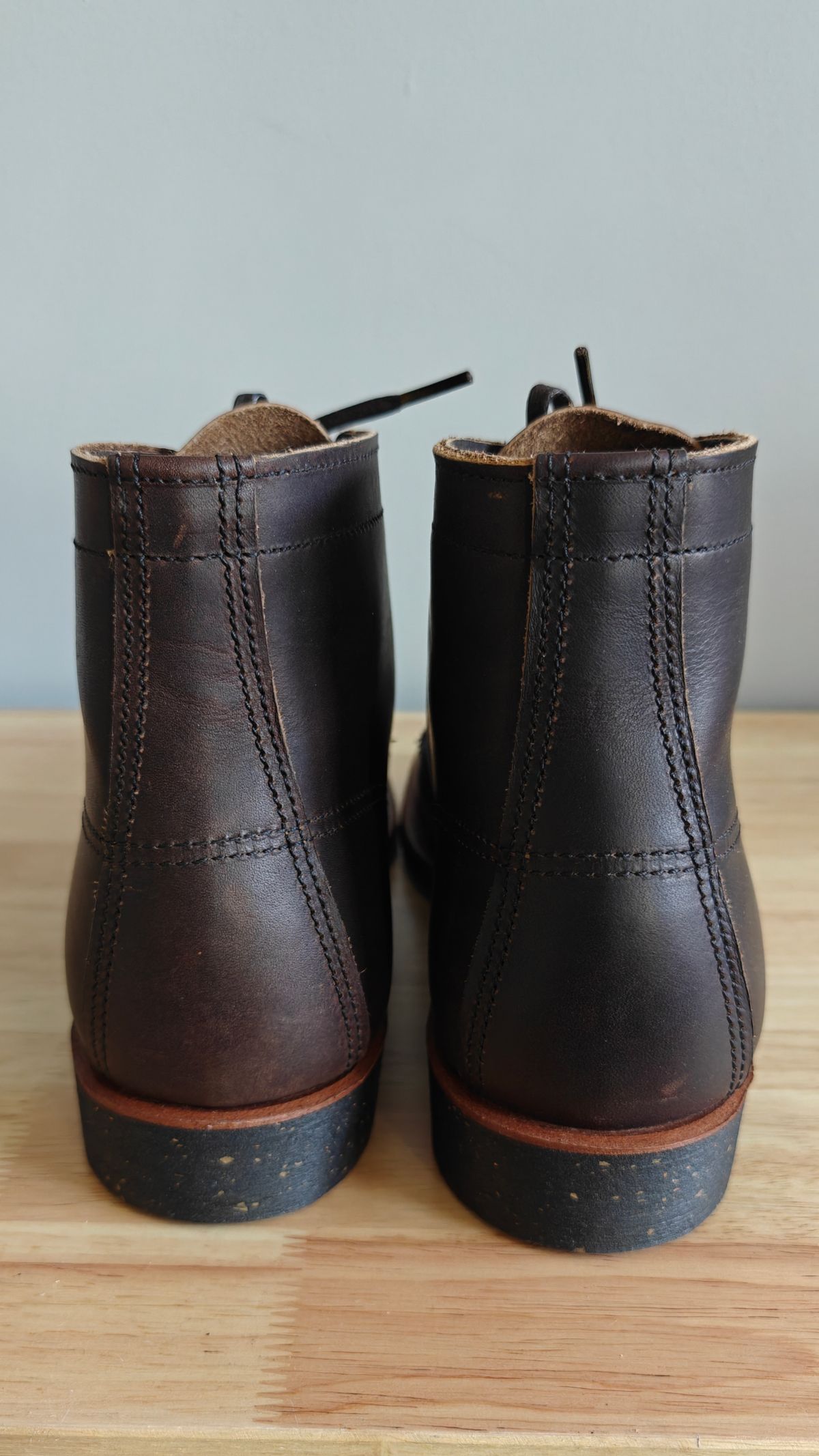 Photo by litespeedd on October 1, 2025 of the Red Wing 8061 Merchant in S.B. Foot Ebony Harness.