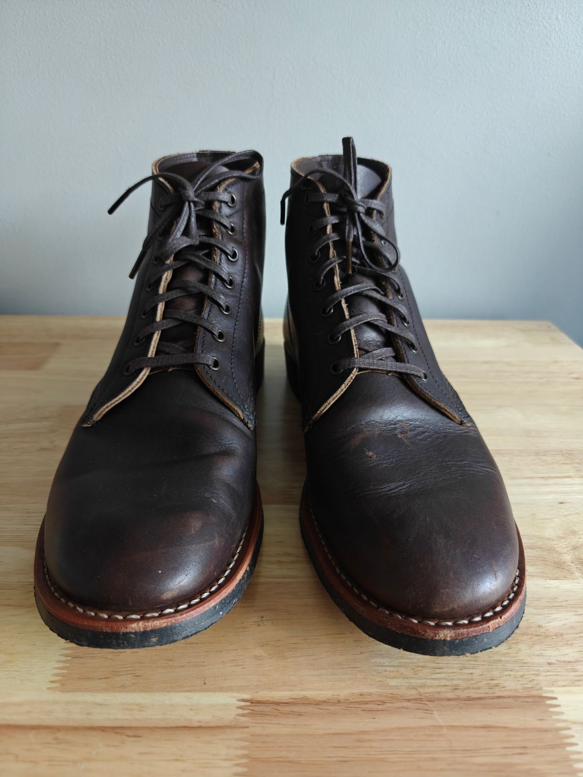 Photo by litespeedd on November 1, 2025 of the Red Wing 8061 Merchant in S.B. Foot Ebony Harness.