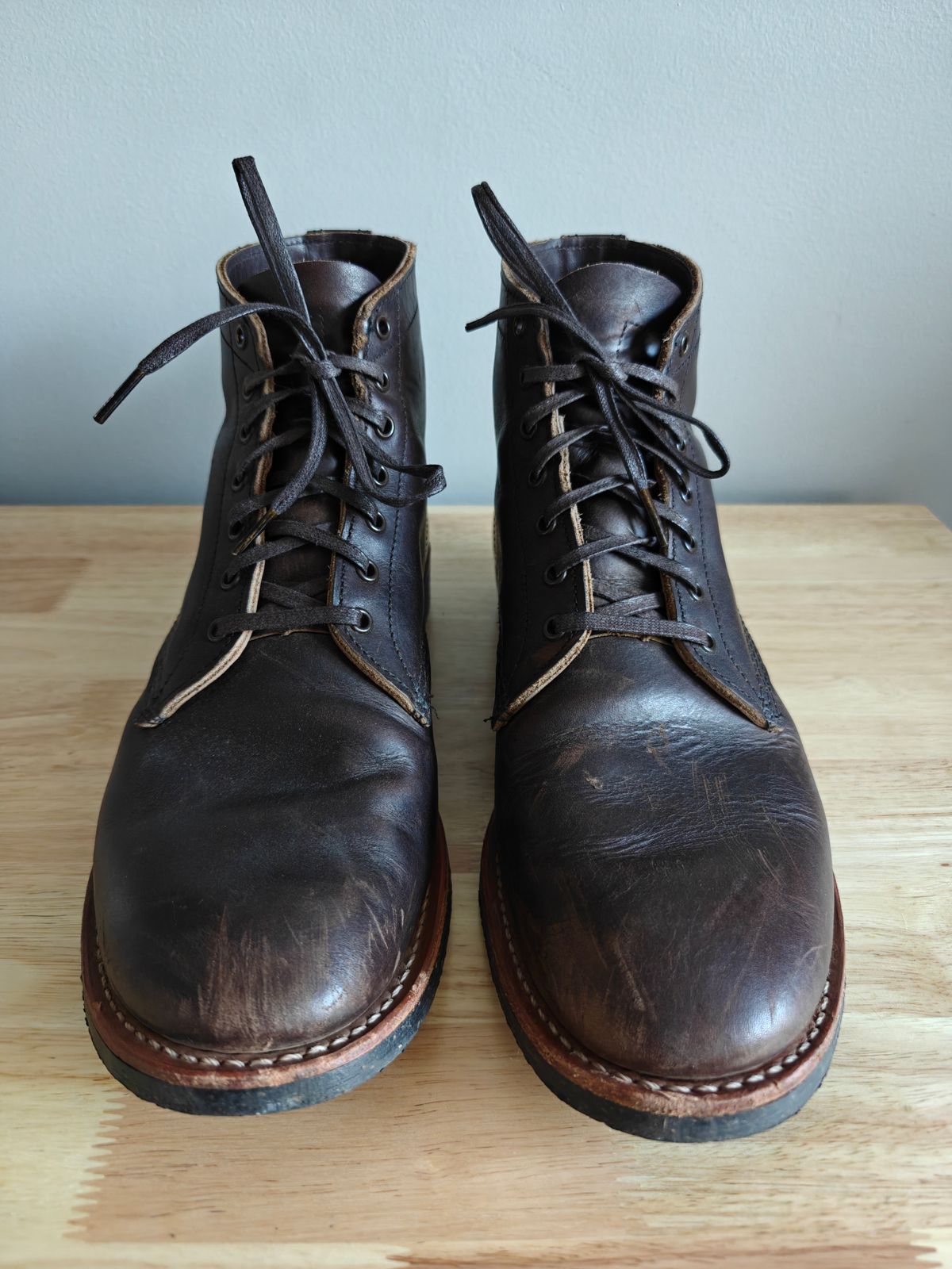 Photo by litespeedd on December 1, 2025 of the Red Wing 8061 Merchant in S.B. Foot Ebony Harness.