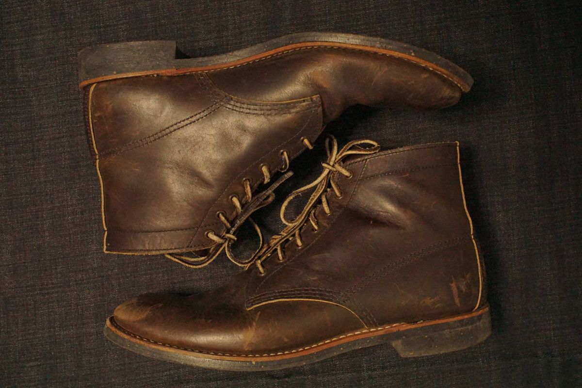 Photo by litespeedd on April 5, 2026 of the Red Wing 8061 Merchant in S.B. Foot Ebony Harness.